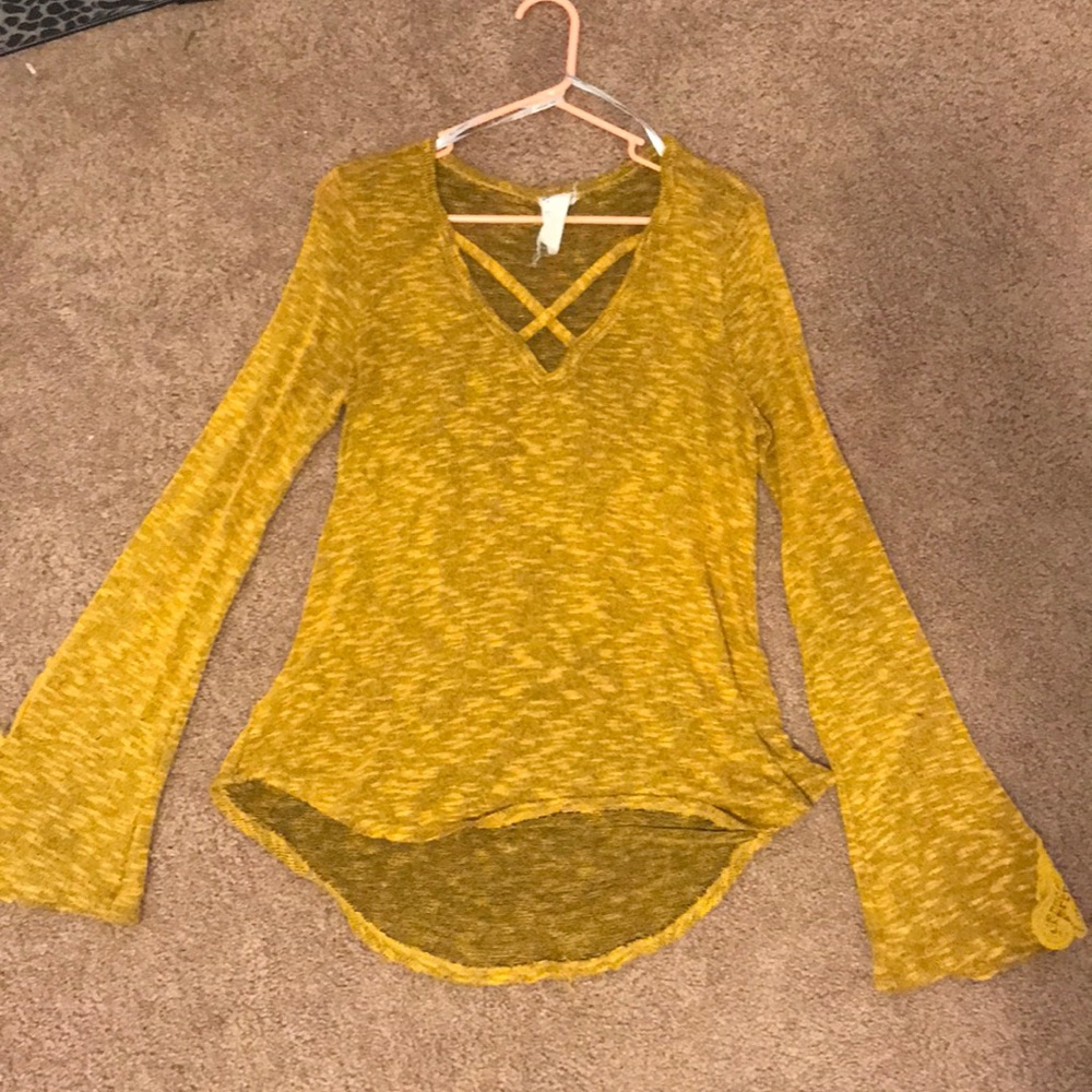 Long sleeve yellow sweater top